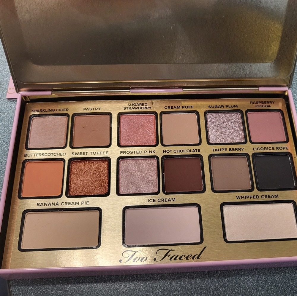 I want Kandee Johnson limited edition pallette
